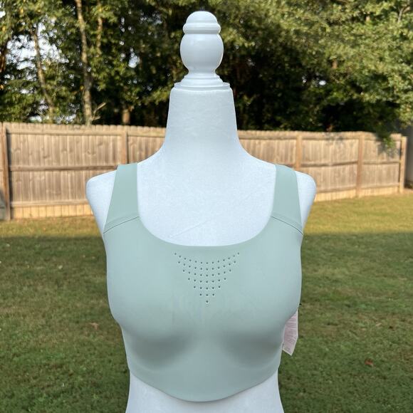 Victoria's Secret Sports Bra Size 34DD Sage Green Featherweight Max Sports Bra - Picture 1 of 8